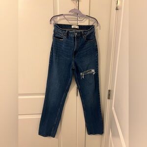 Abercrombie & Fitch The 90- Straight Utra High Rise Size 8R (29)